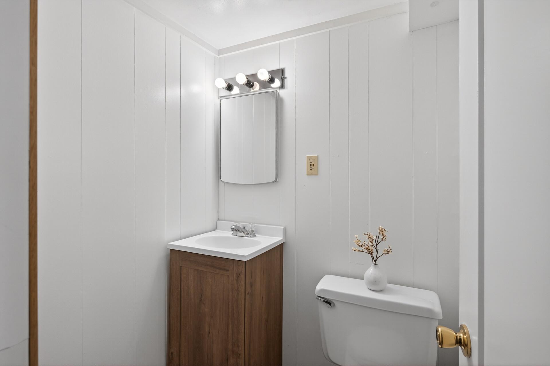 Lower Level 1/2 Bath