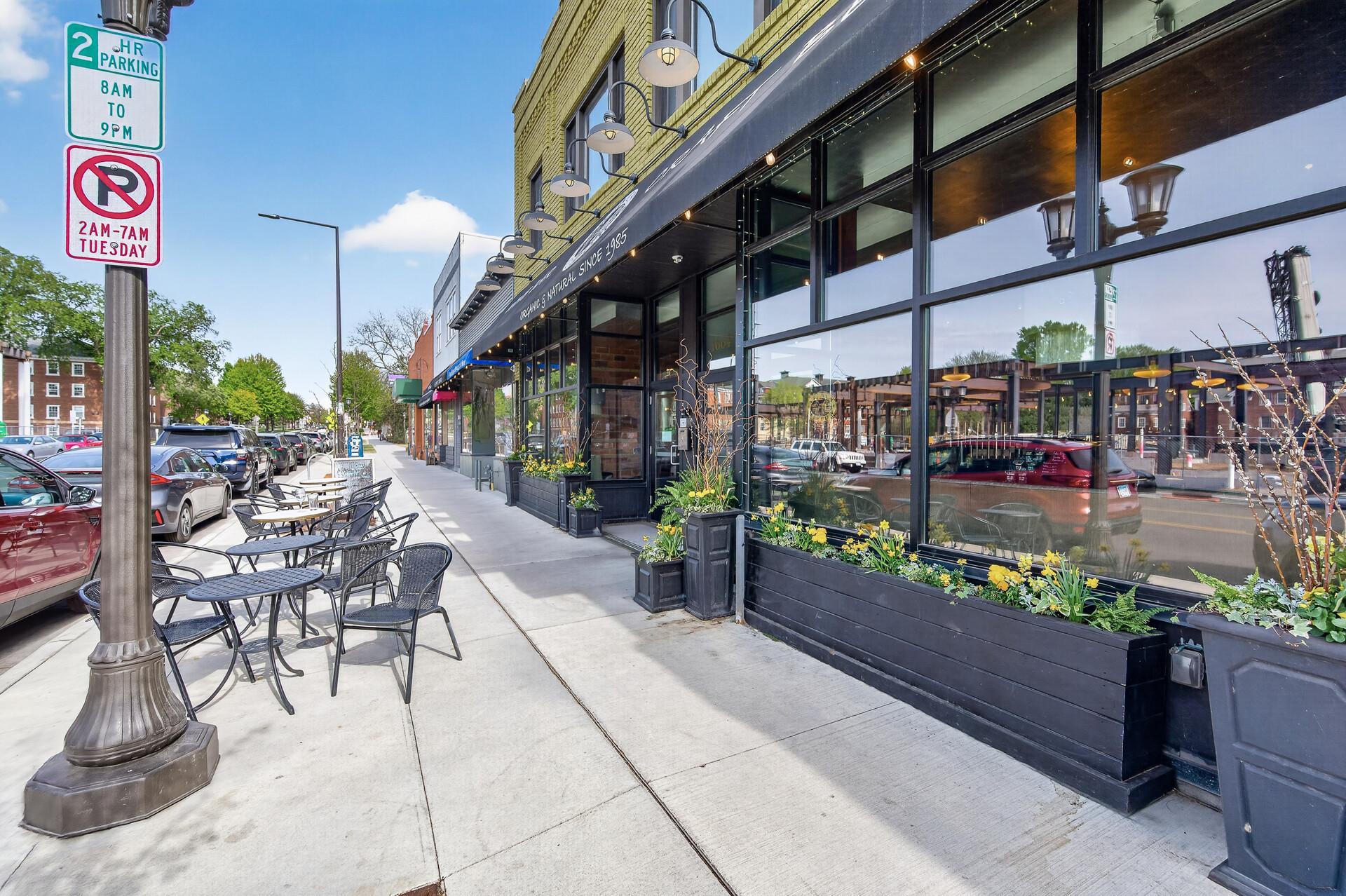 Grand Ave Restaurants