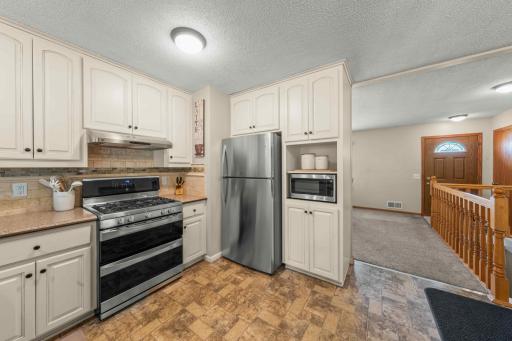 15429 Drexel Way, Saint Paul, MN 55124