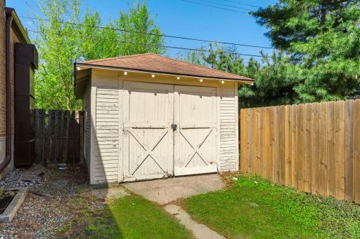 5036 35th Avenue S, Minneapolis, MN 55417