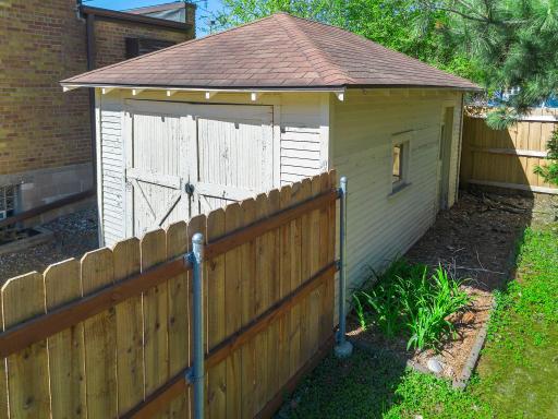 52-web-or-mls-5036 35th Ave S-225 (1).jpg
