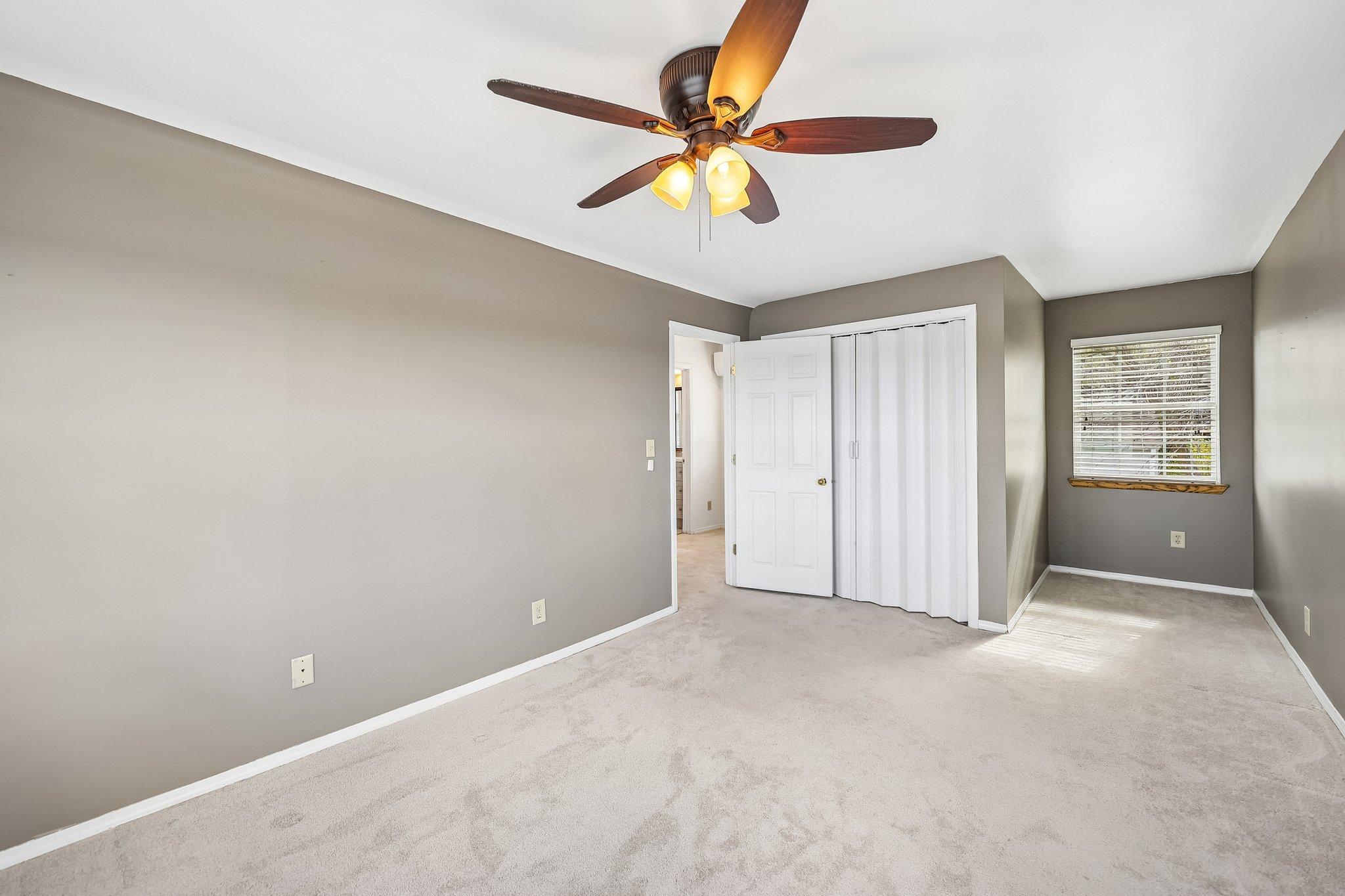 26-web-or-mls-Bonnie Glen Pkwy-S0505-026.jpg