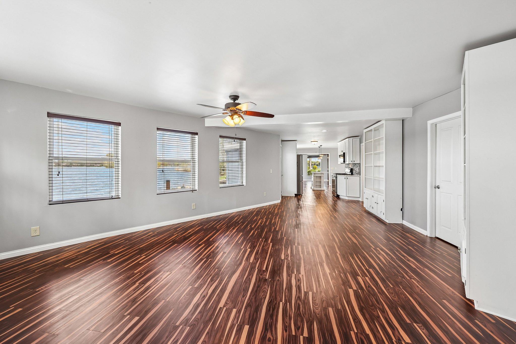 10-web-or-mls-Bonnie Glen Pkwy-S0505-010.jpg