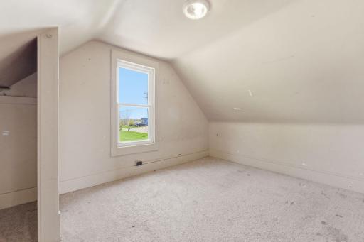 132 Gates Avenue, Kenyon, MN 55946