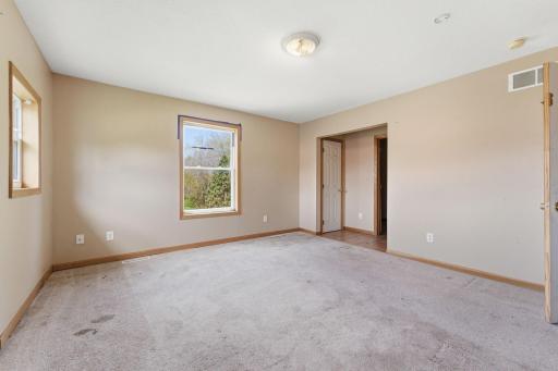 132 Gates Avenue, Kenyon, MN 55946