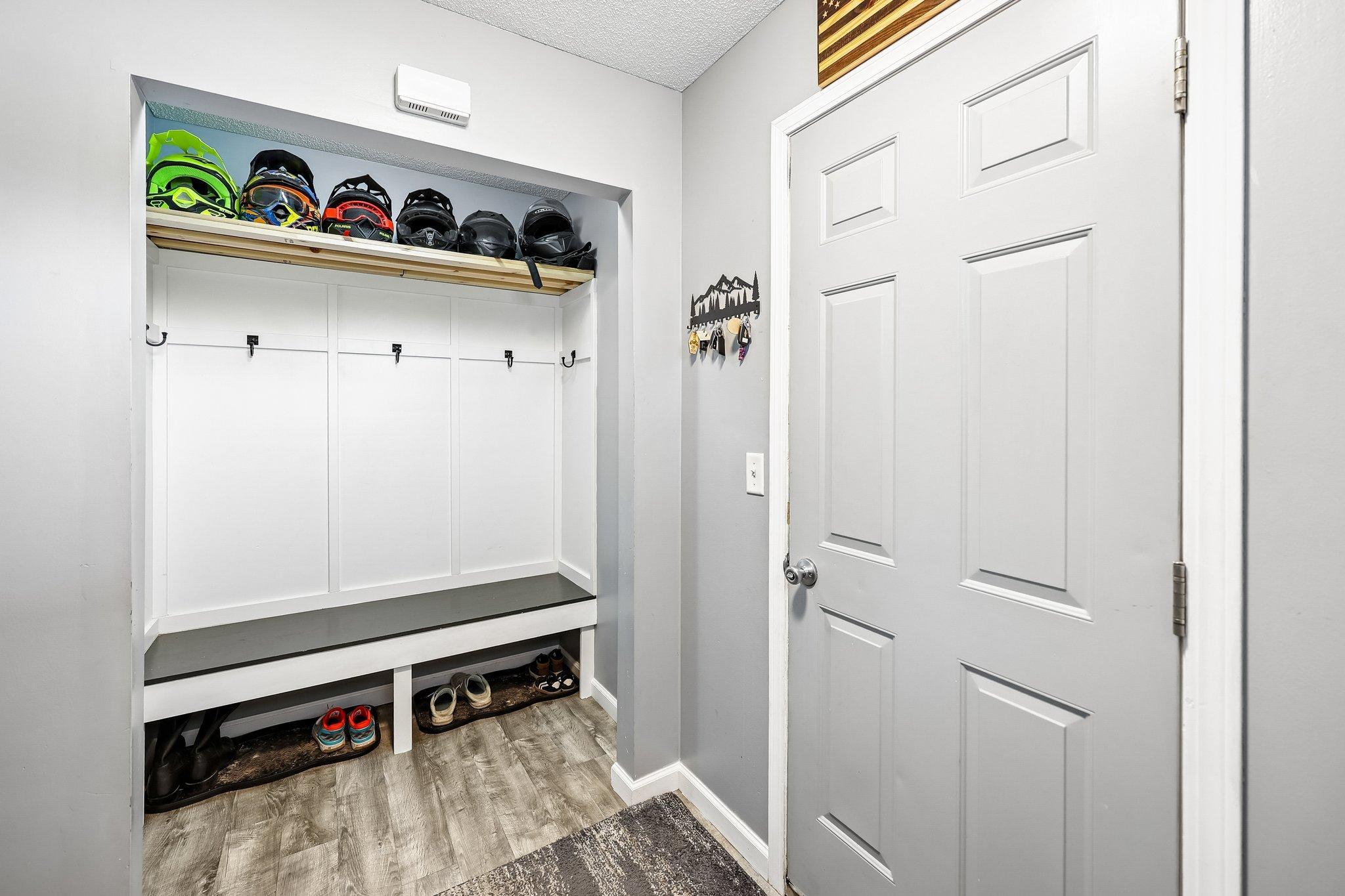 15-web-or-mls-Horseshoe Ln-S1405-015.jpg