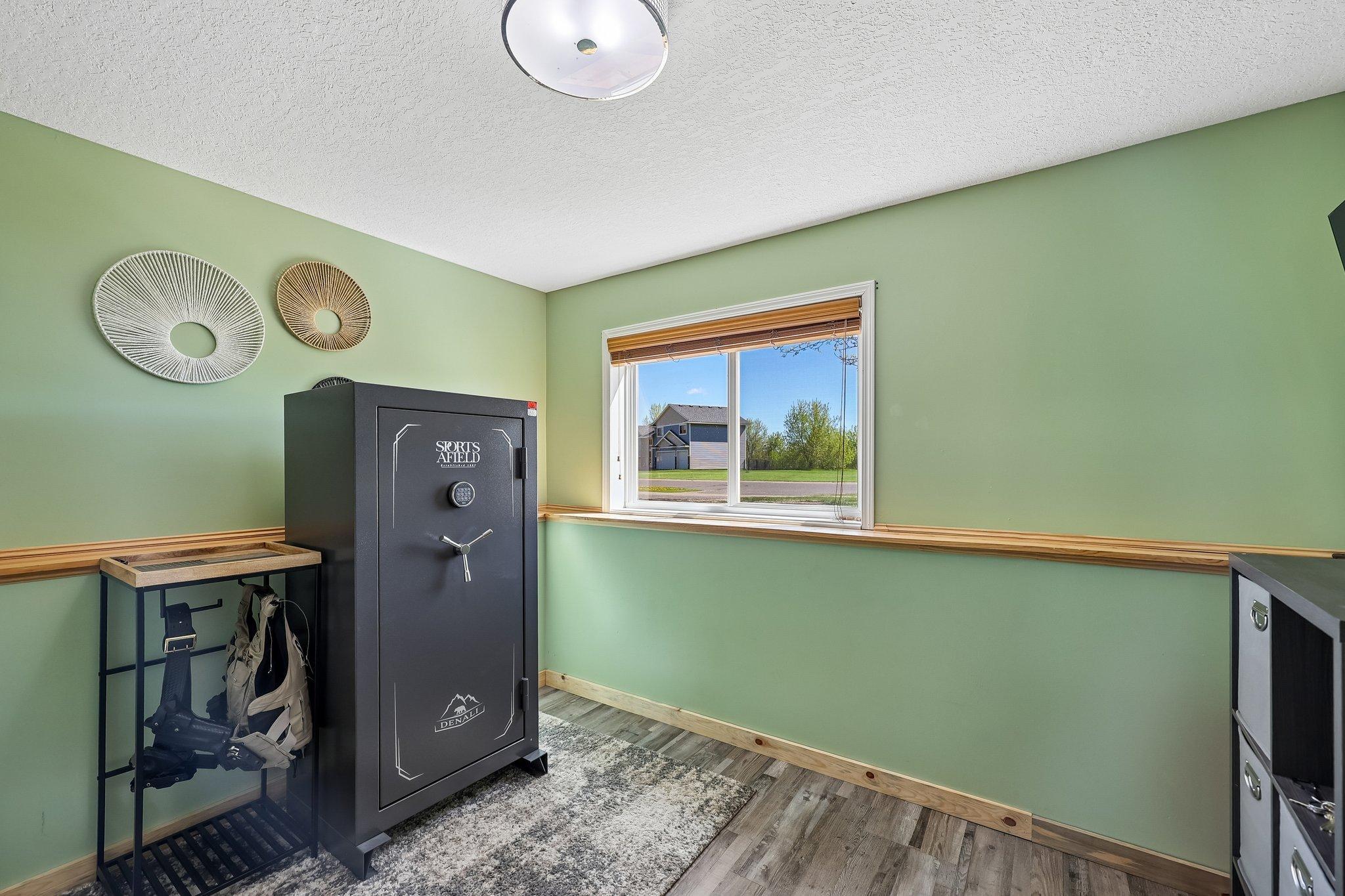 28-web-or-mls-Horseshoe Ln-S1405-028.jpg