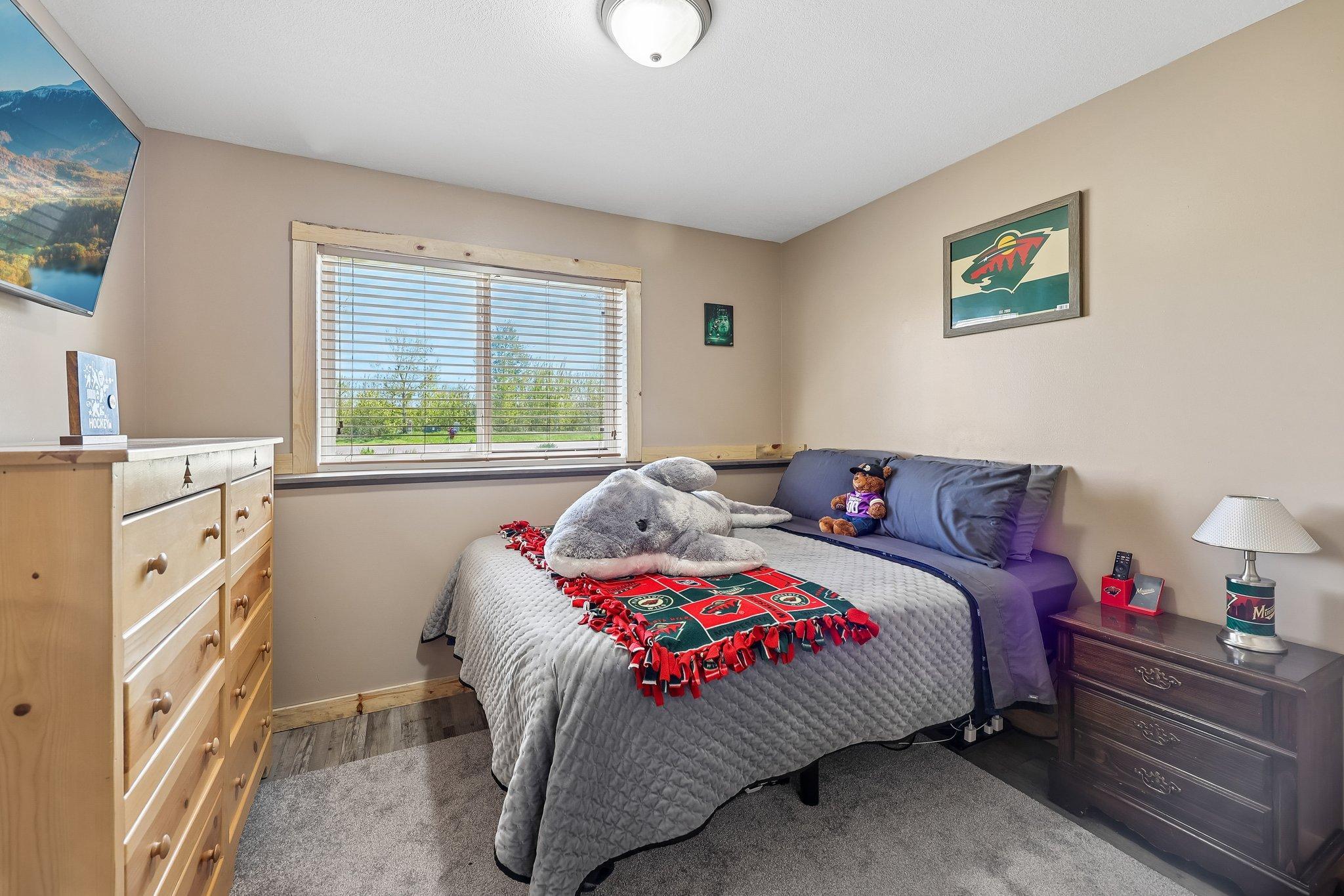 24-web-or-mls-Horseshoe Ln-S1405-024.jpg