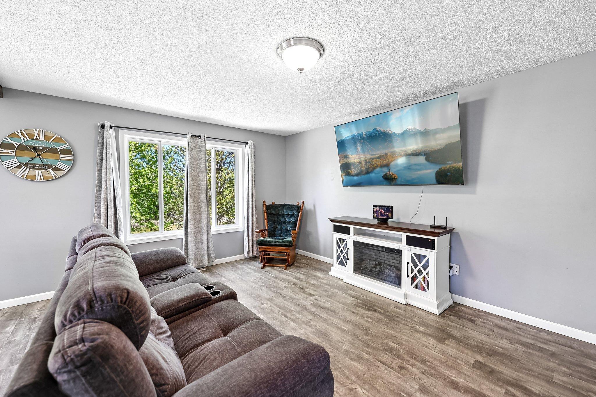10-web-or-mls-Horseshoe Ln-S1405-010.jpg