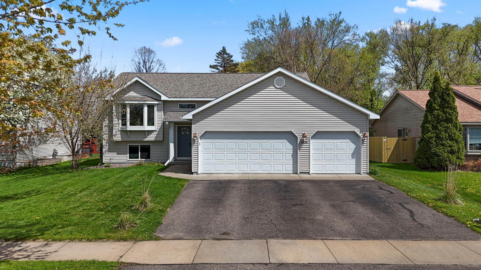3 Car garage!