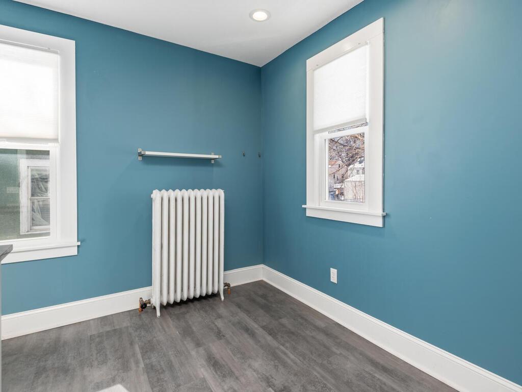 2517 Sheridan ave N minneapolis MN 55411 USA-018-016-Sheridan Ave NMinneapolis15-MLS_Size.jpg