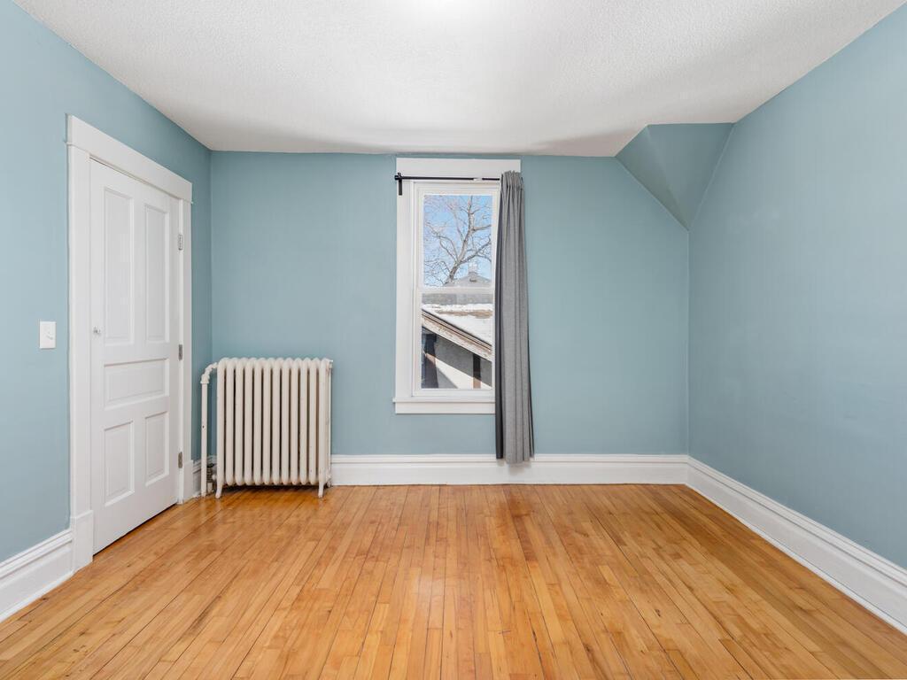 2517 Sheridan ave N minneapolis MN 55411 USA-025-015-Sheridan Ave NMinneapolis22-MLS_Size.jpg