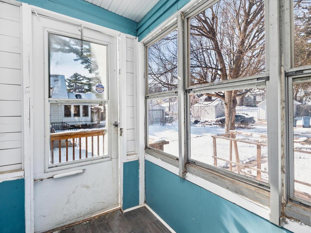 2517 Sheridan ave N minneapolis MN 55411 USA-020-024-Sheridan Ave NMinneapolis17-MLS_Size.jpg