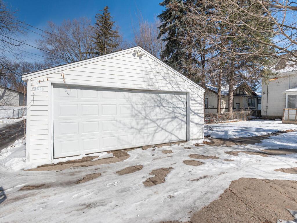 2517 Sheridan ave N minneapolis MN 55411 USA-034-034-Sheridan Ave NMinneapolis31-MLS_Size.jpg