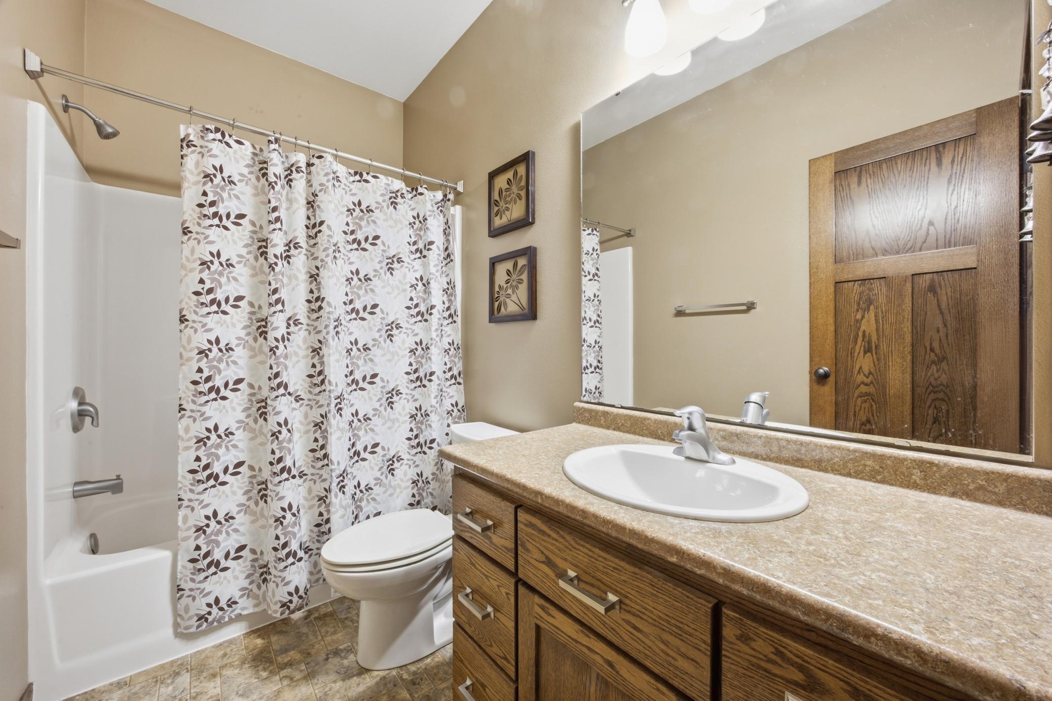 Main Floor Guest Bath