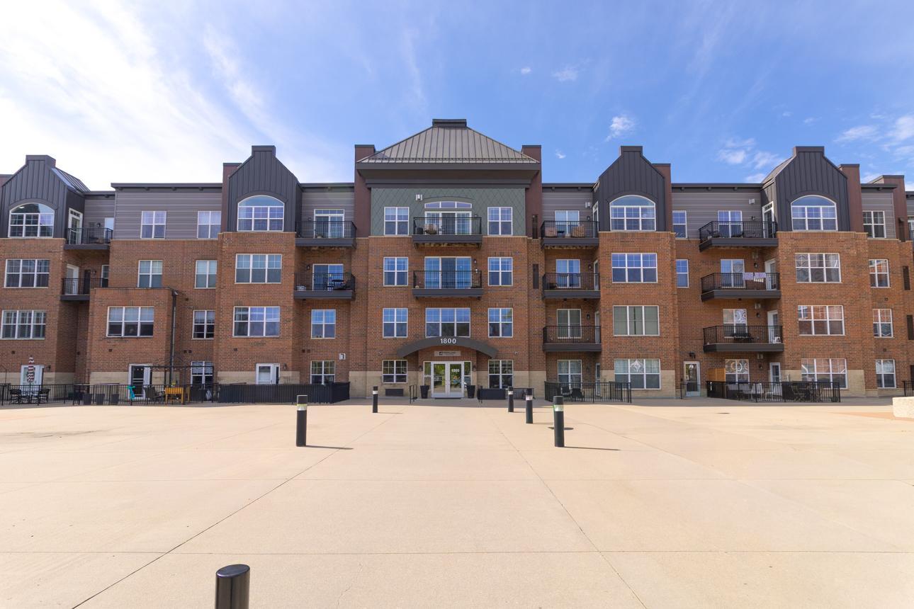 Welcome to 1800 Graham Ave, Unit 316!