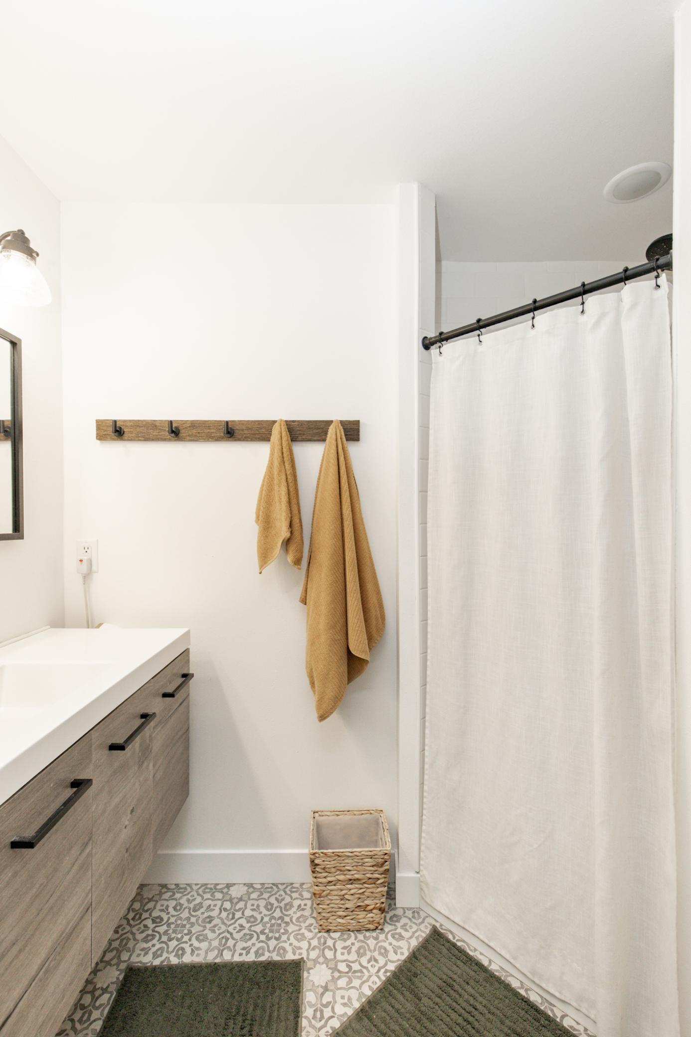 Main Level Ensuite Bath