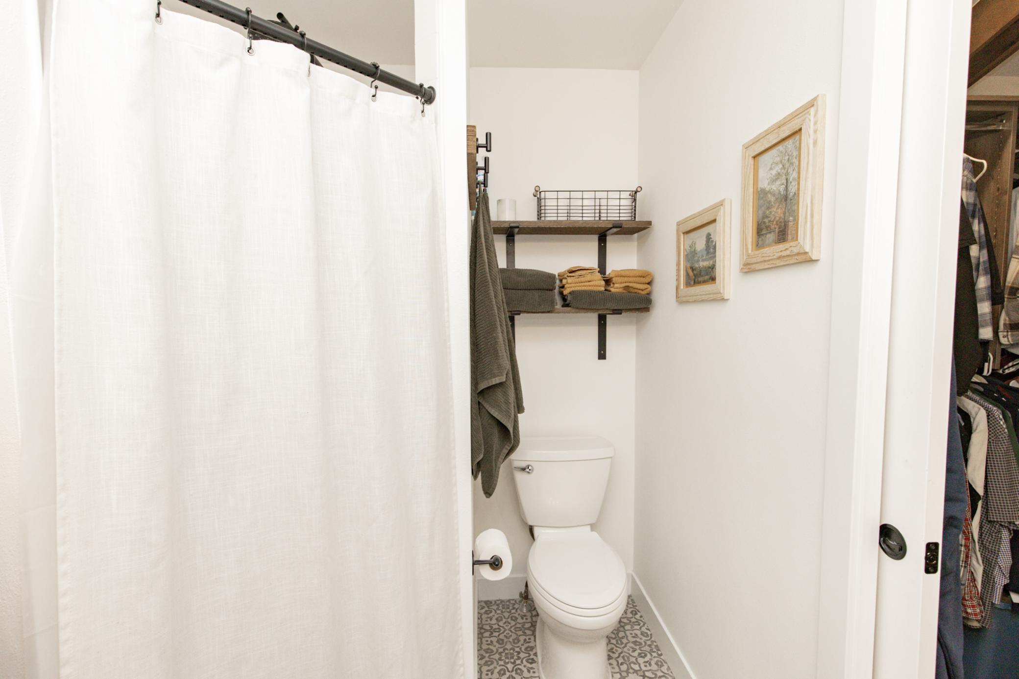 Main Level Ensuite Bath