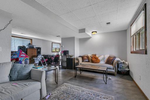 153 10th Avenue N, Waite Park, MN 56387