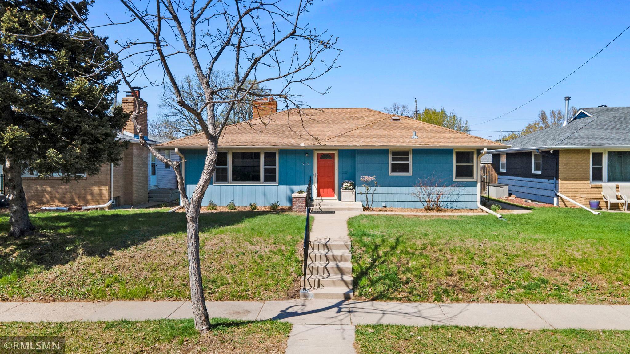 9-web-or-mls-920 W 62nd St-218.jpg