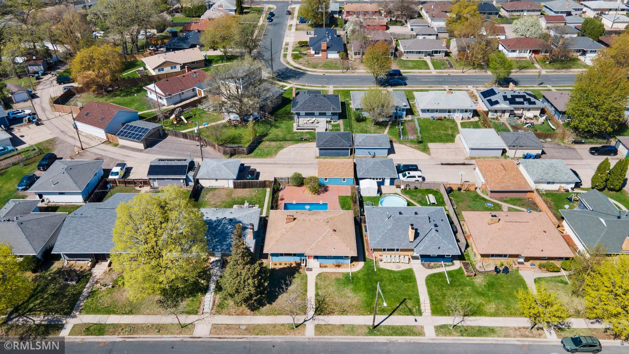 2-web-or-mls-920 W 62nd St-221.jpg