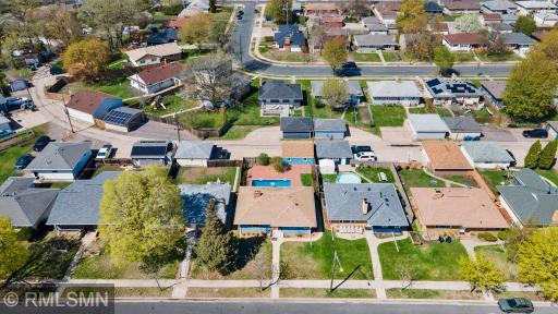 2-web-or-mls-920 W 62nd St-221.jpg