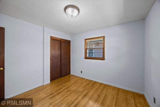 24-web-or-mls-920 W 62nd St-11.jpg