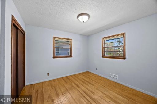 22-web-or-mls-920 W 62nd St-1.jpg
