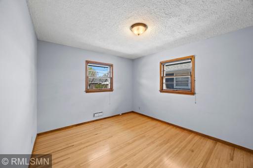 27-web-or-mls-920 W 62nd St-86.jpg