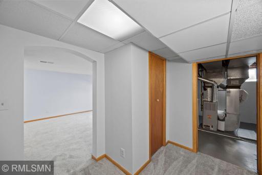 35-web-or-mls-920 W 62nd St-126.jpg