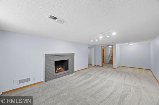 33-web-or-mls-920 W 62nd St-116.jpg