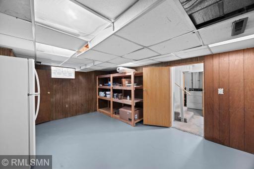 39-web-or-mls-920 W 62nd St-146.jpg