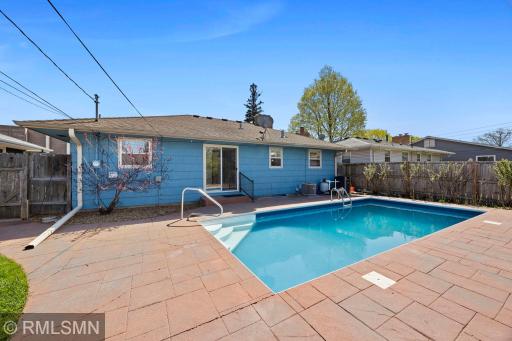 45-web-or-mls-920 W 62nd St-177.jpg