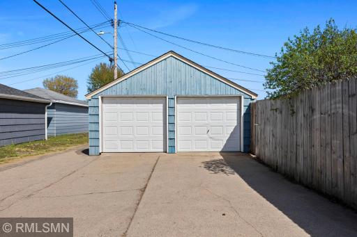 48-web-or-mls-920 W 62nd St-212.jpg