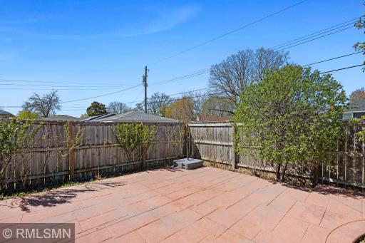 43-web-or-mls-920 W 62nd St-167.jpg