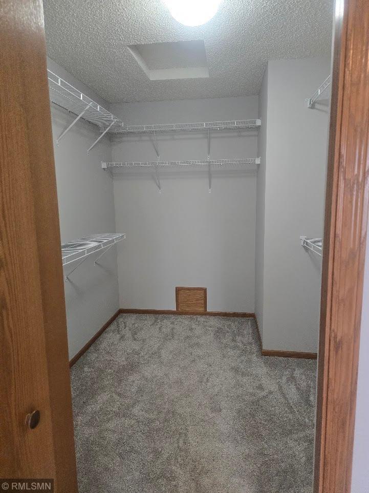 Walkin closet1.jpg