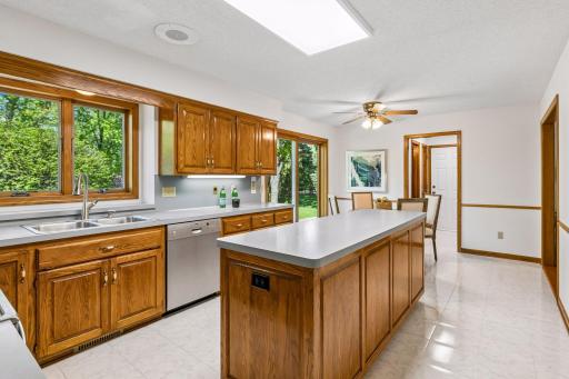 4908 W 93rd Street, Minneapolis, MN 55437