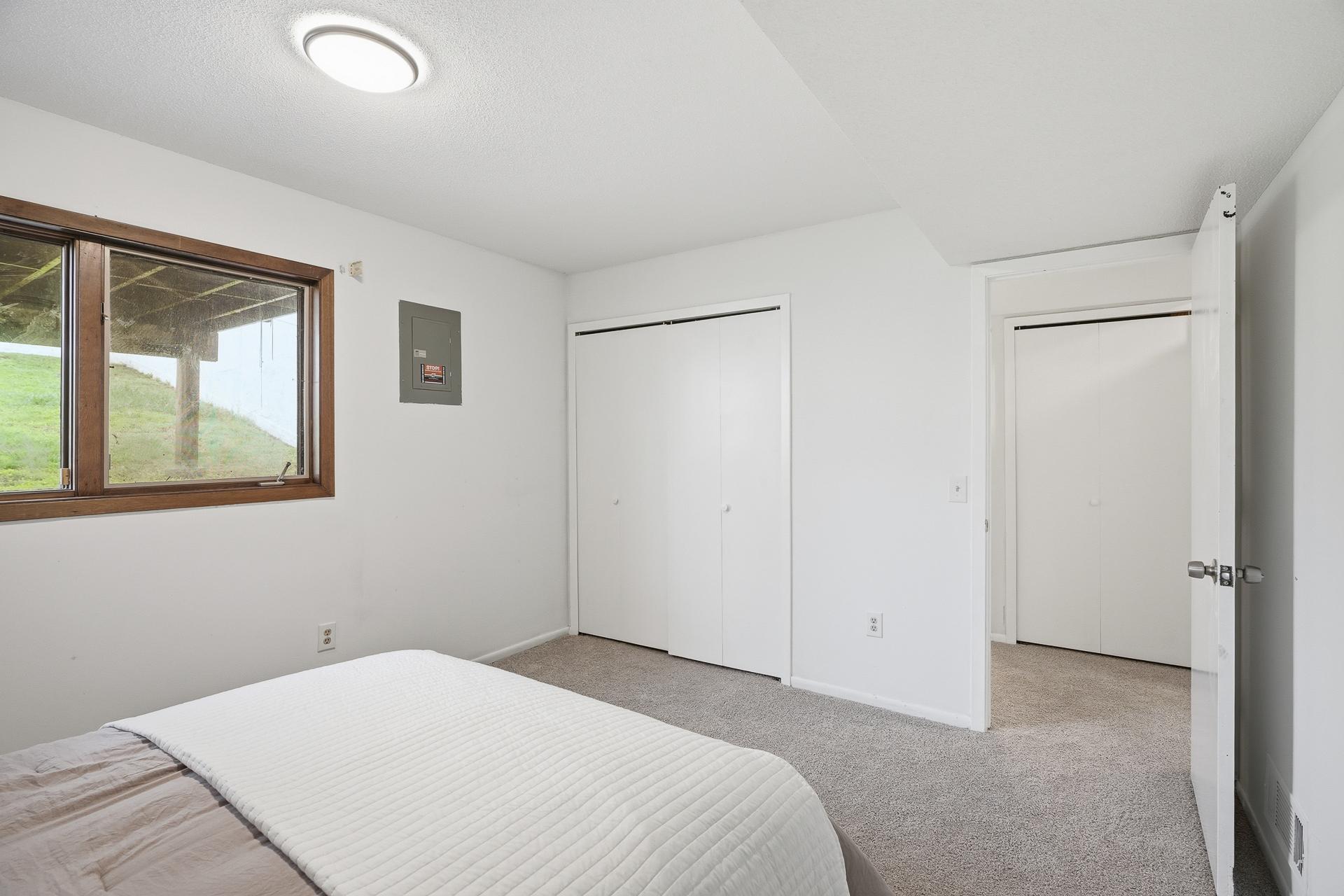 8433 Sheridan Ave N MLS-32.jpg