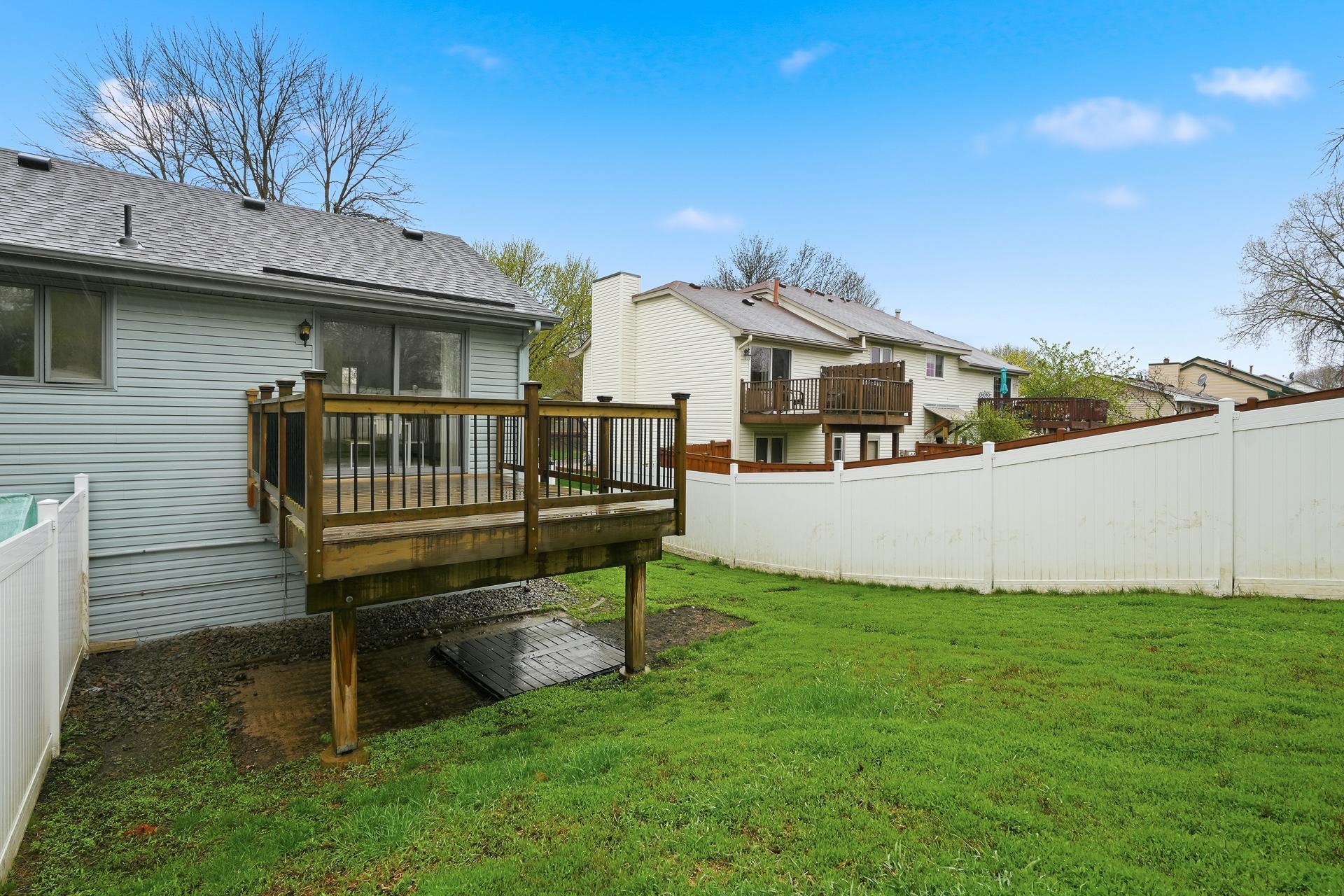 8433 Sheridan Ave N MLS-9.jpg