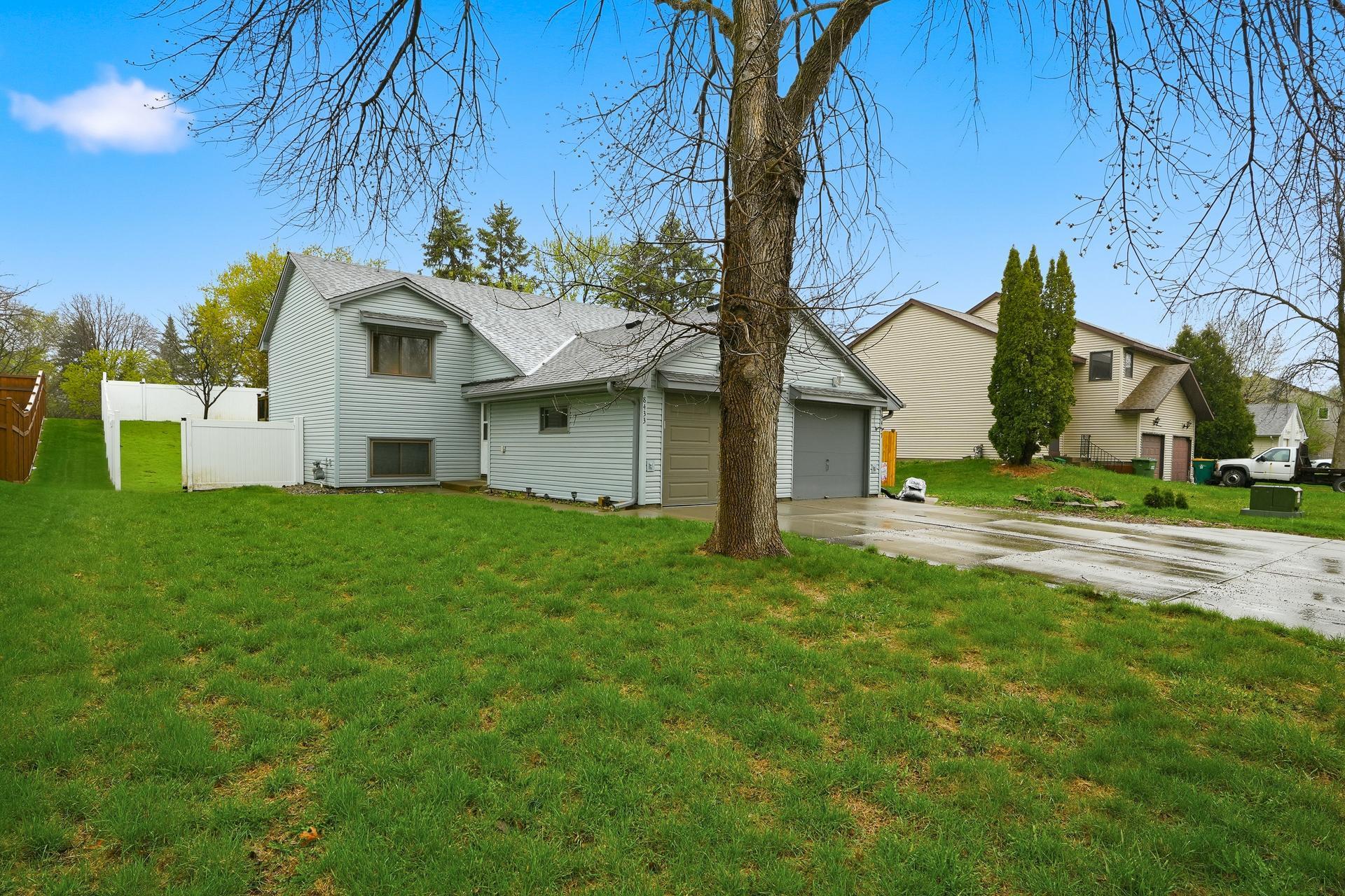 8433 Sheridan Ave N MLS-2.jpg