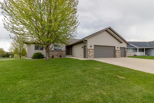 201 Pebble Creek Drive, Mankato, MN 56001