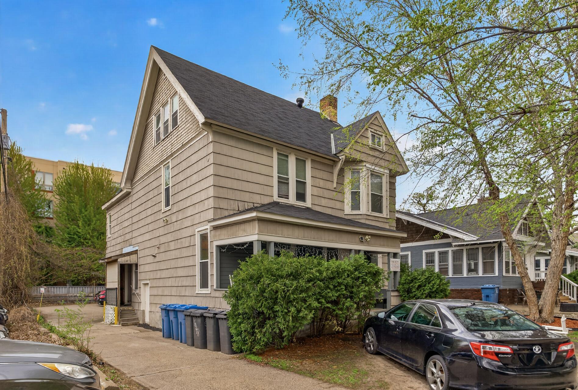 10_Dinkytown__South_MPLS10_mls.jpg