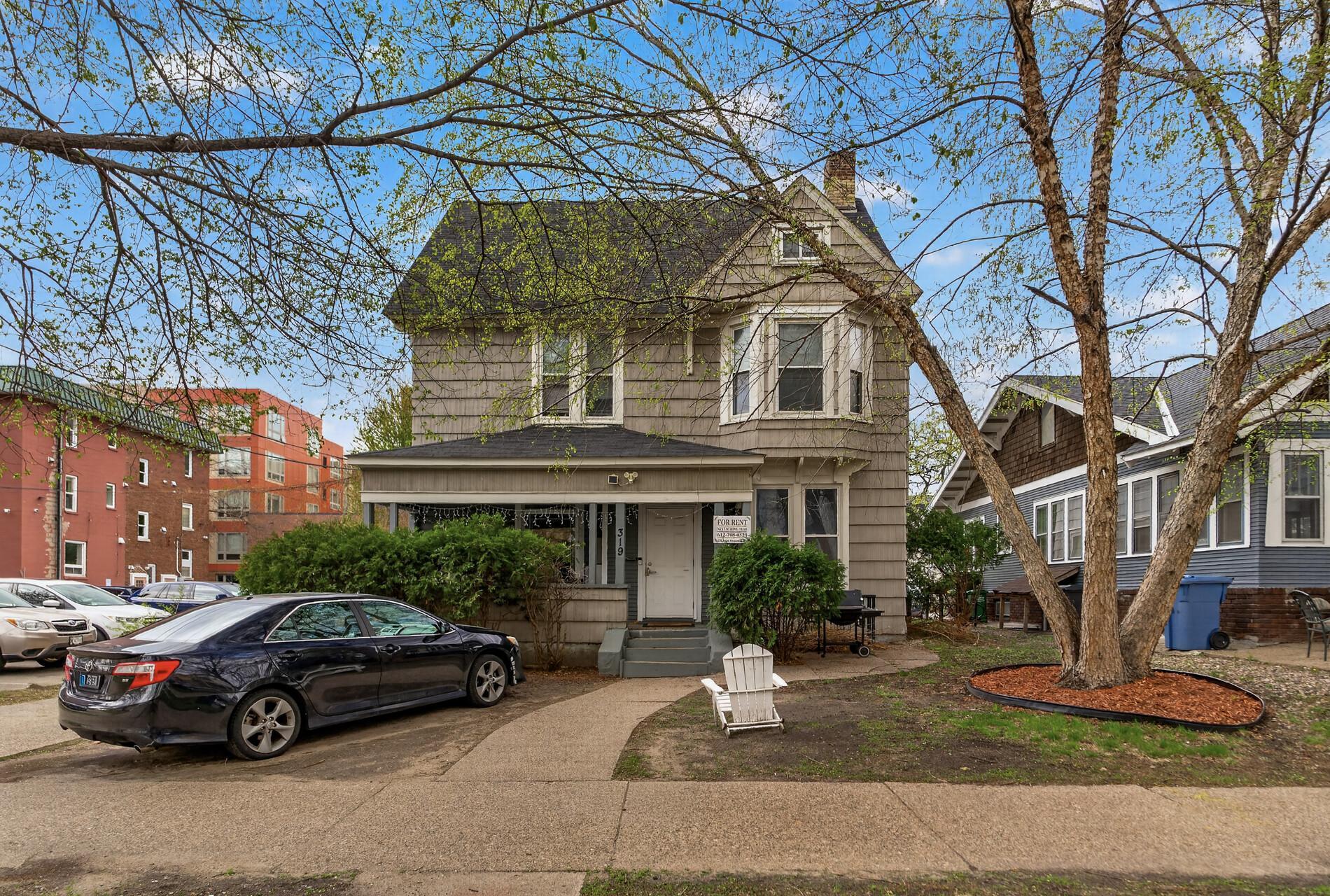 11_Dinkytown__South_MPLS11_mls.jpg