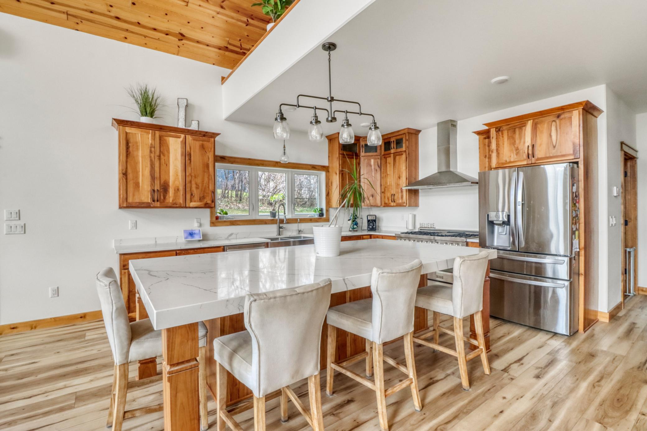 Kitchen1_2.JPG