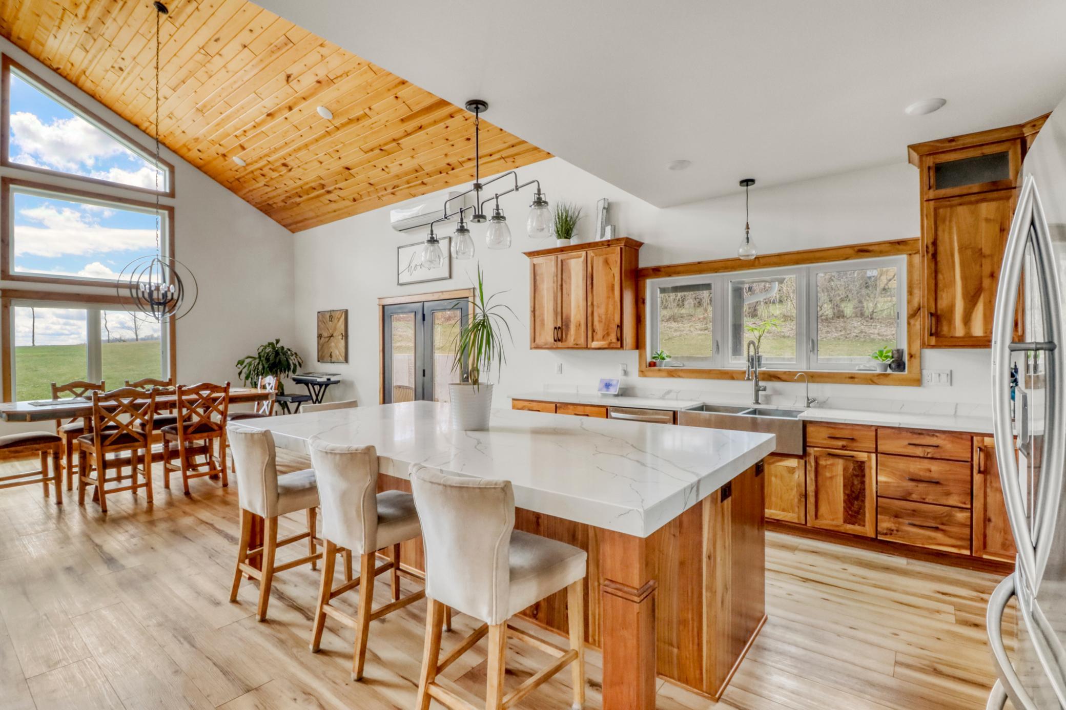 Kitchen1_5.JPG