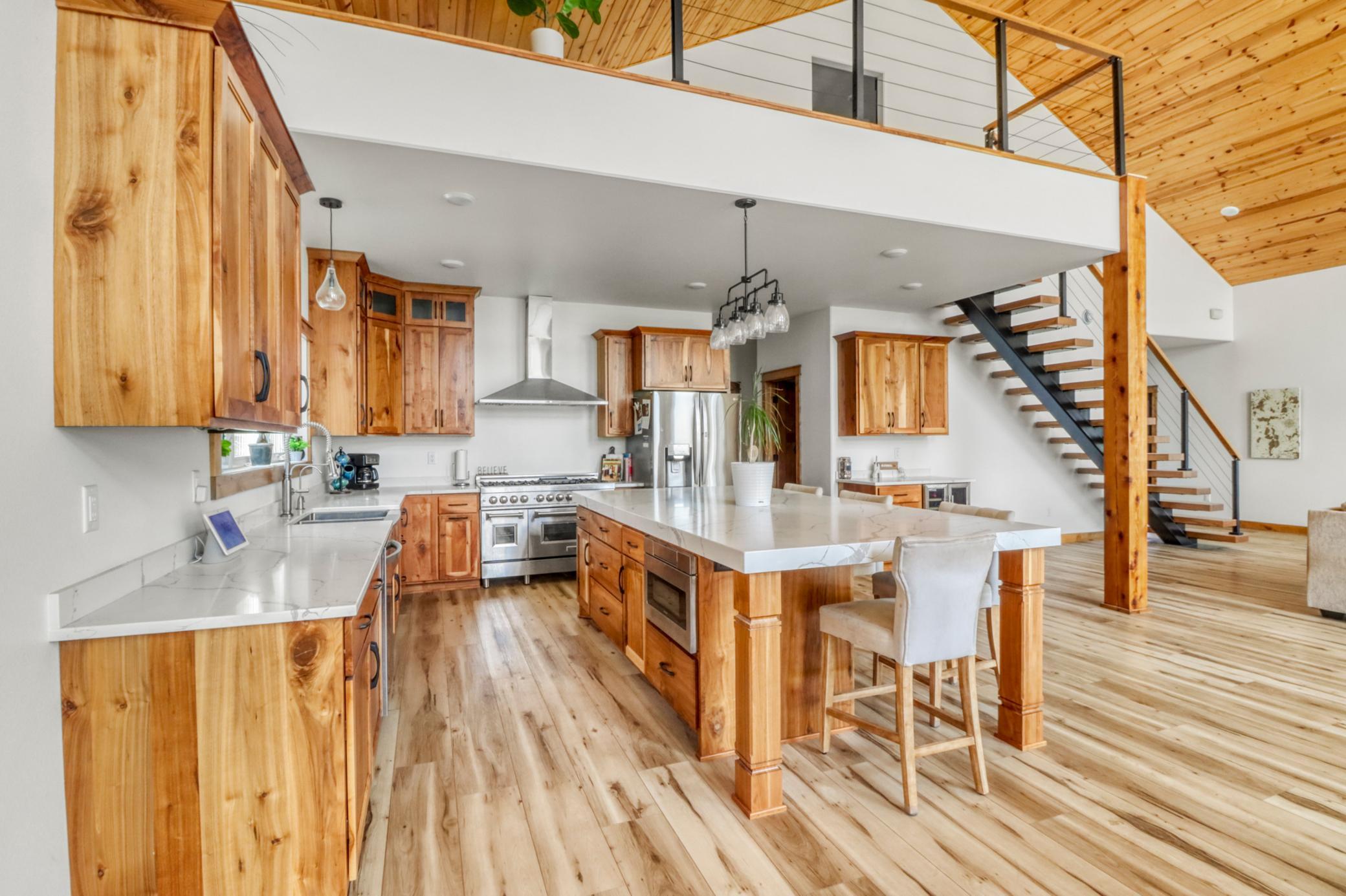 Kitchen1_0.JPG