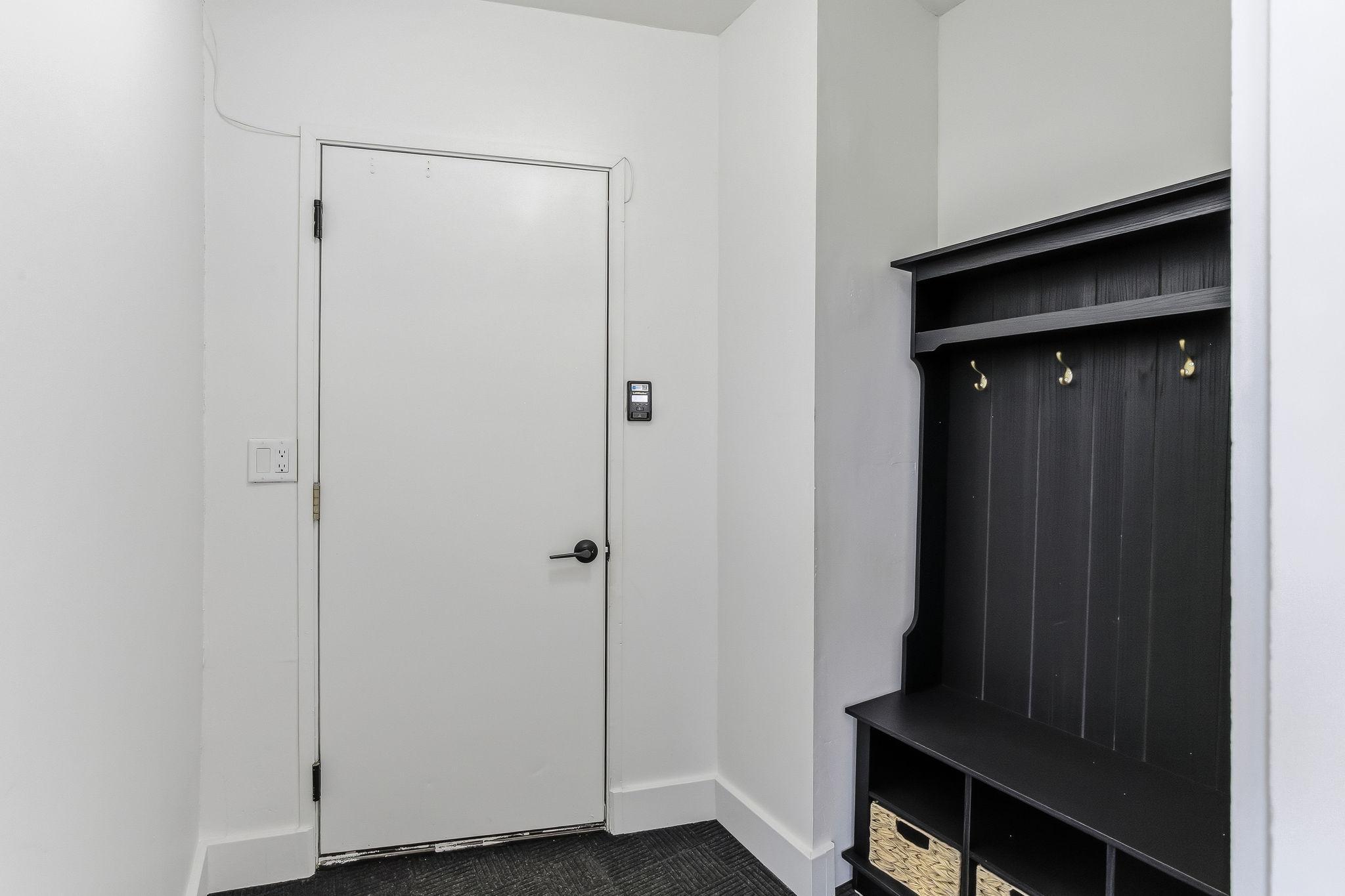 6-web-or-mls-323-Burntside-Dr-06.jpg