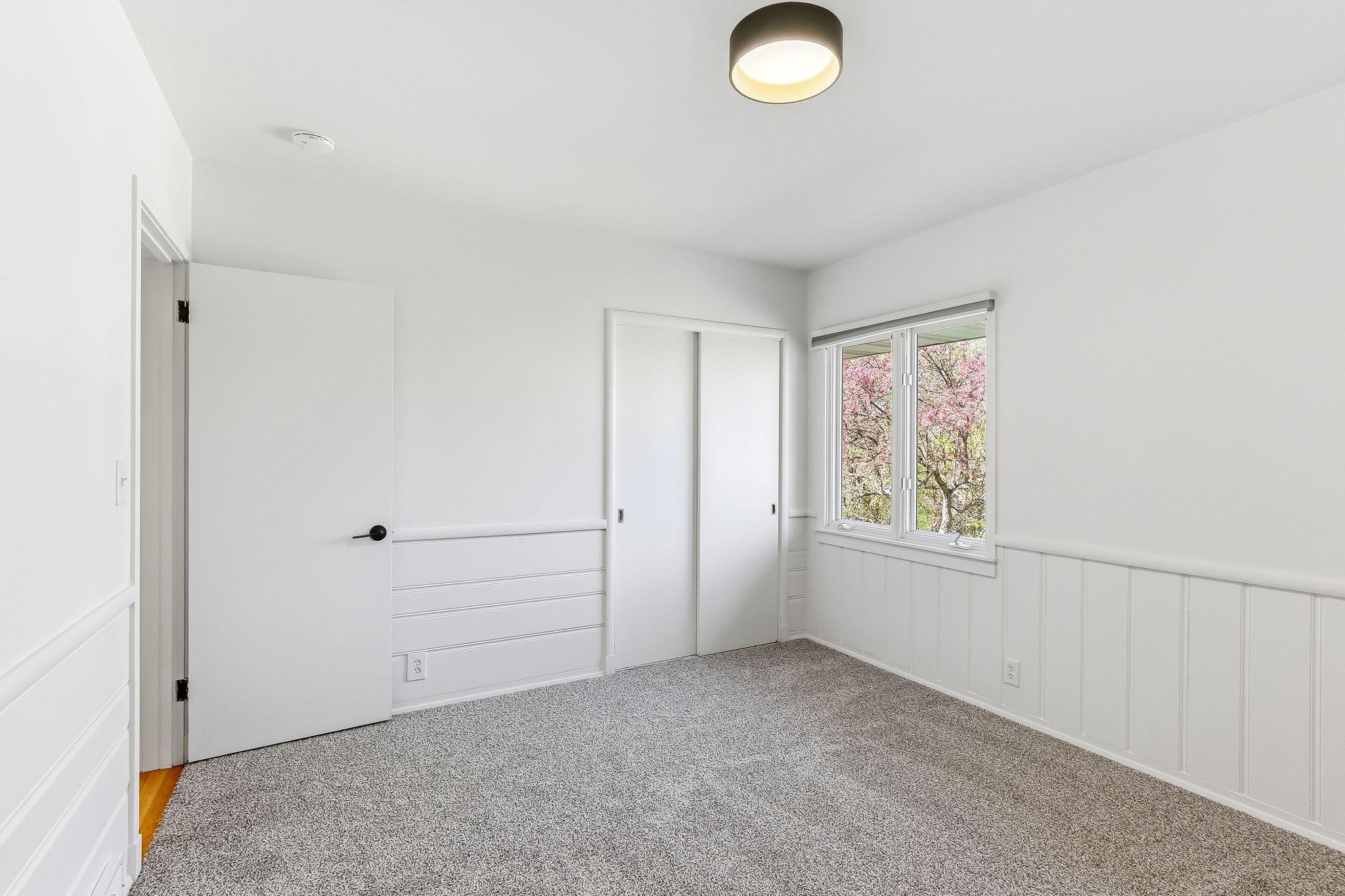 20-web-or-mls-323-Burntside-Dr-20.jpg