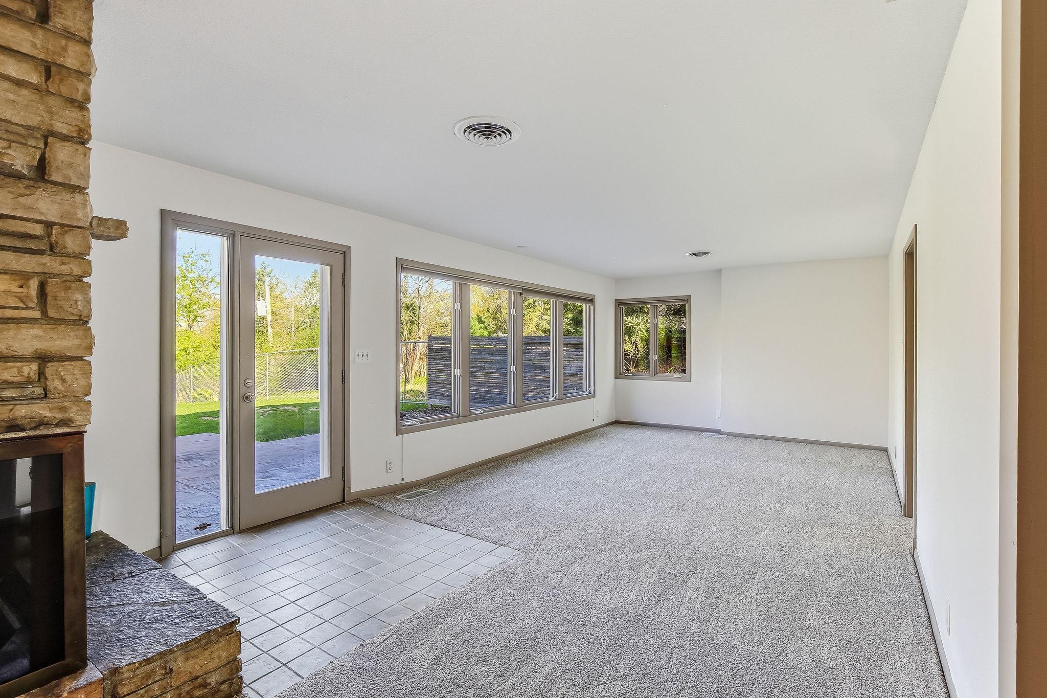28-web-or-mls-323-Burntside-Dr-28.jpg