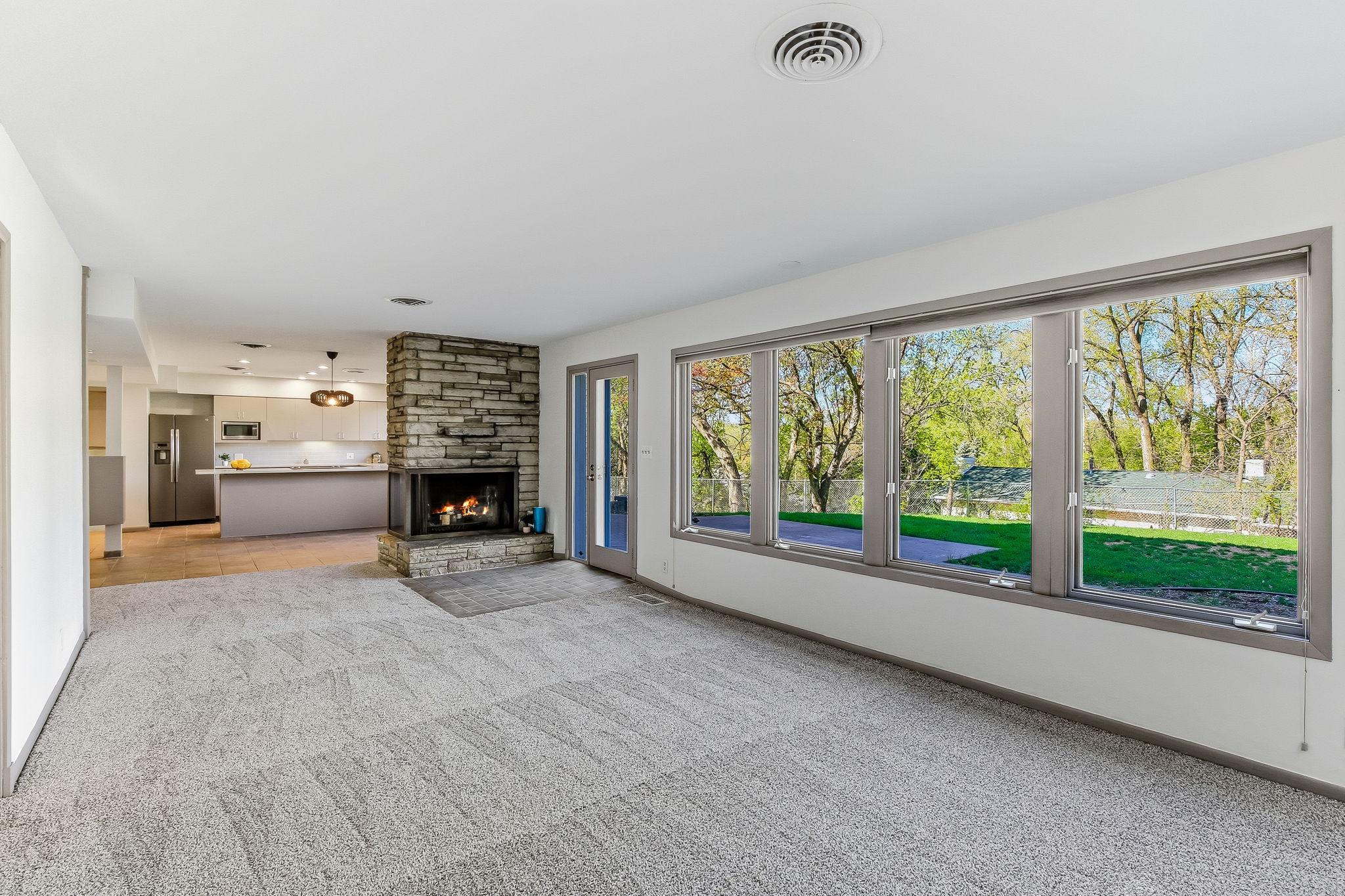 29-web-or-mls-323-Burntside-Dr-29.jpg